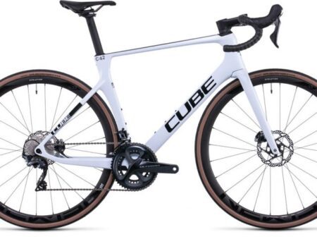 Cube Agree C62 flashwhite´n´carbon